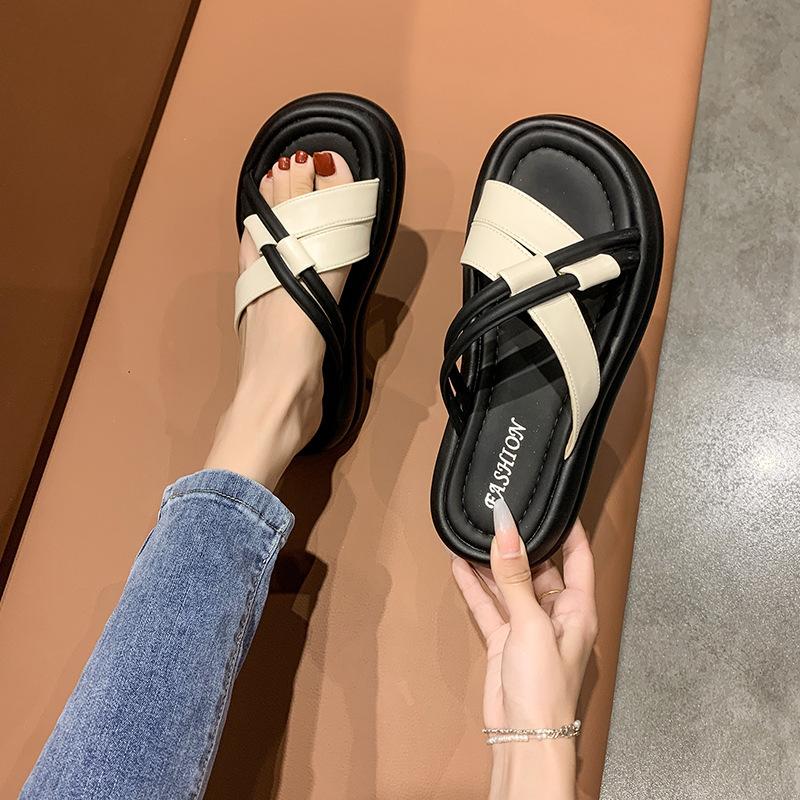 Wear summer with skirt women's cool slippers sandals women's platform fashion one-word drag pregnant women beach 2025 new