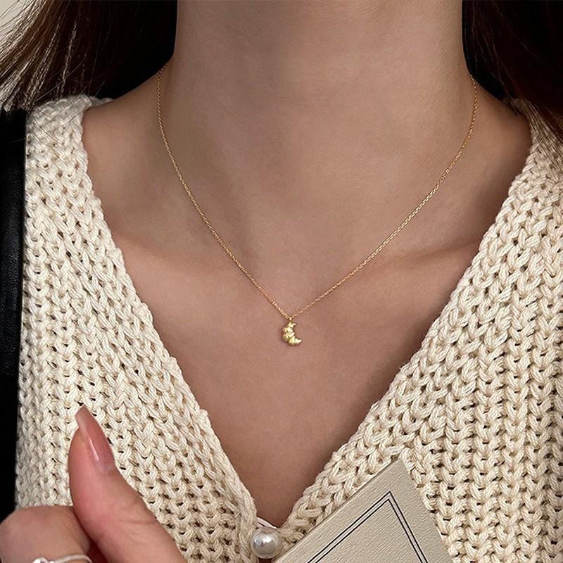 Womens Mini Croissant Necklace Fashion Versatile Clavicle Chain French Vintage Jewelry