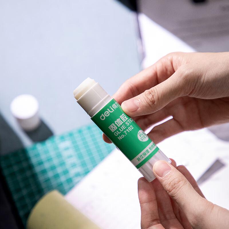 Deli 7102 Solid Glue Stick