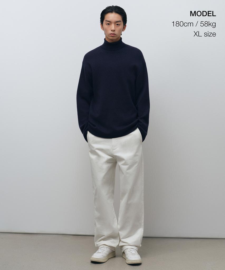 MUSINSA STANDARD Minimal Turtleneck Knit [Navy]