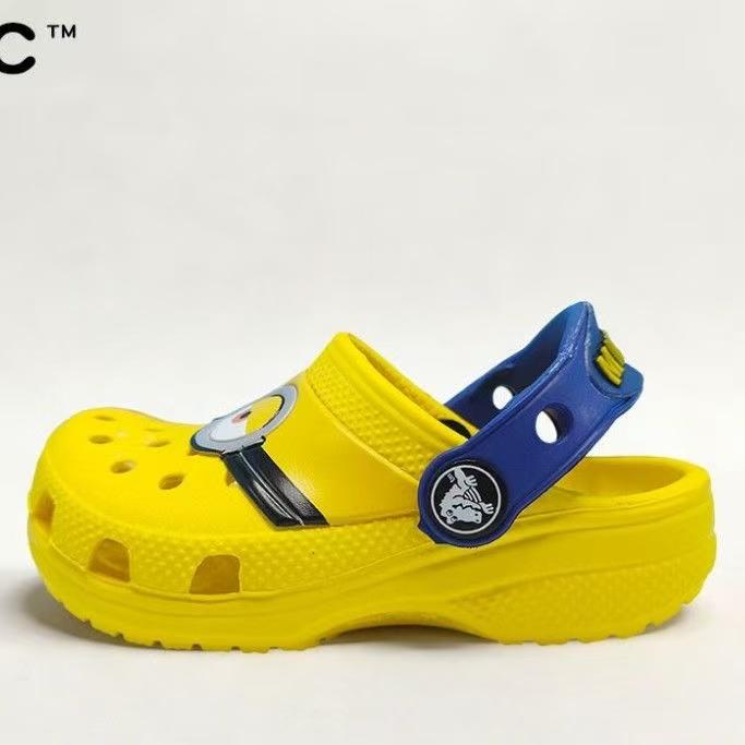 Crocs Classic The Steal-Baby Kidnapper Minions Kids Shoes Unisex Sandals & Flip-Flops