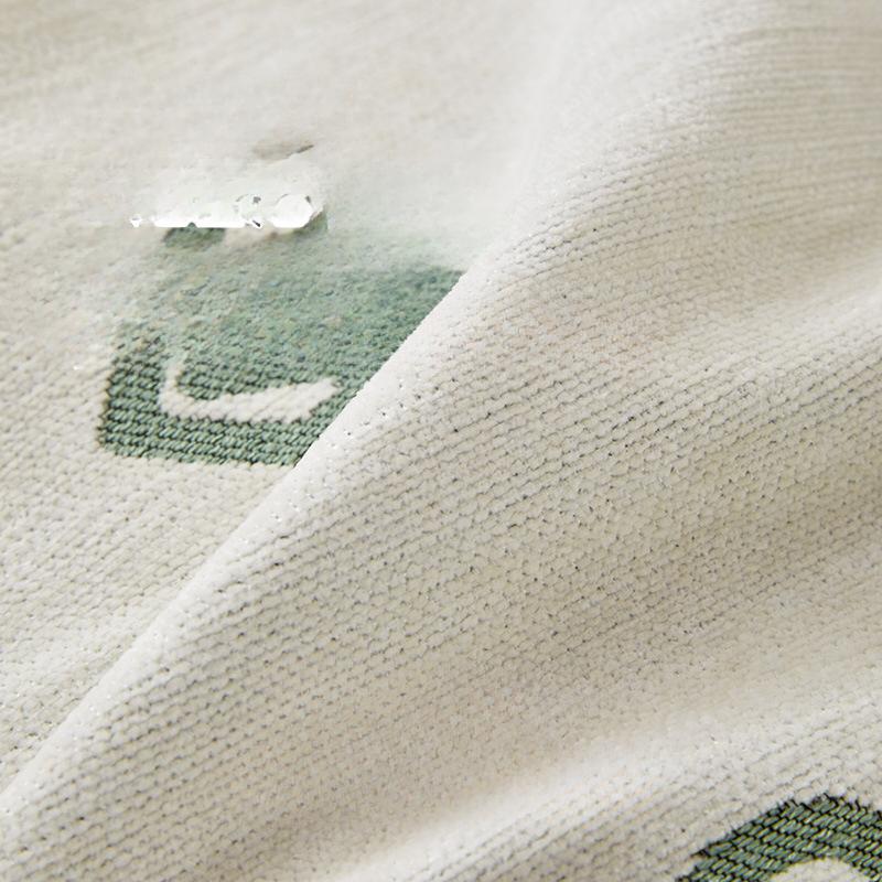 Pruhovaná láska Žinylkový potah na pohovku Čtyřsezónní univerzální Všeobjímající potah na pohovku Prachovka Jednodílný potah na pohovku Látkový polštář