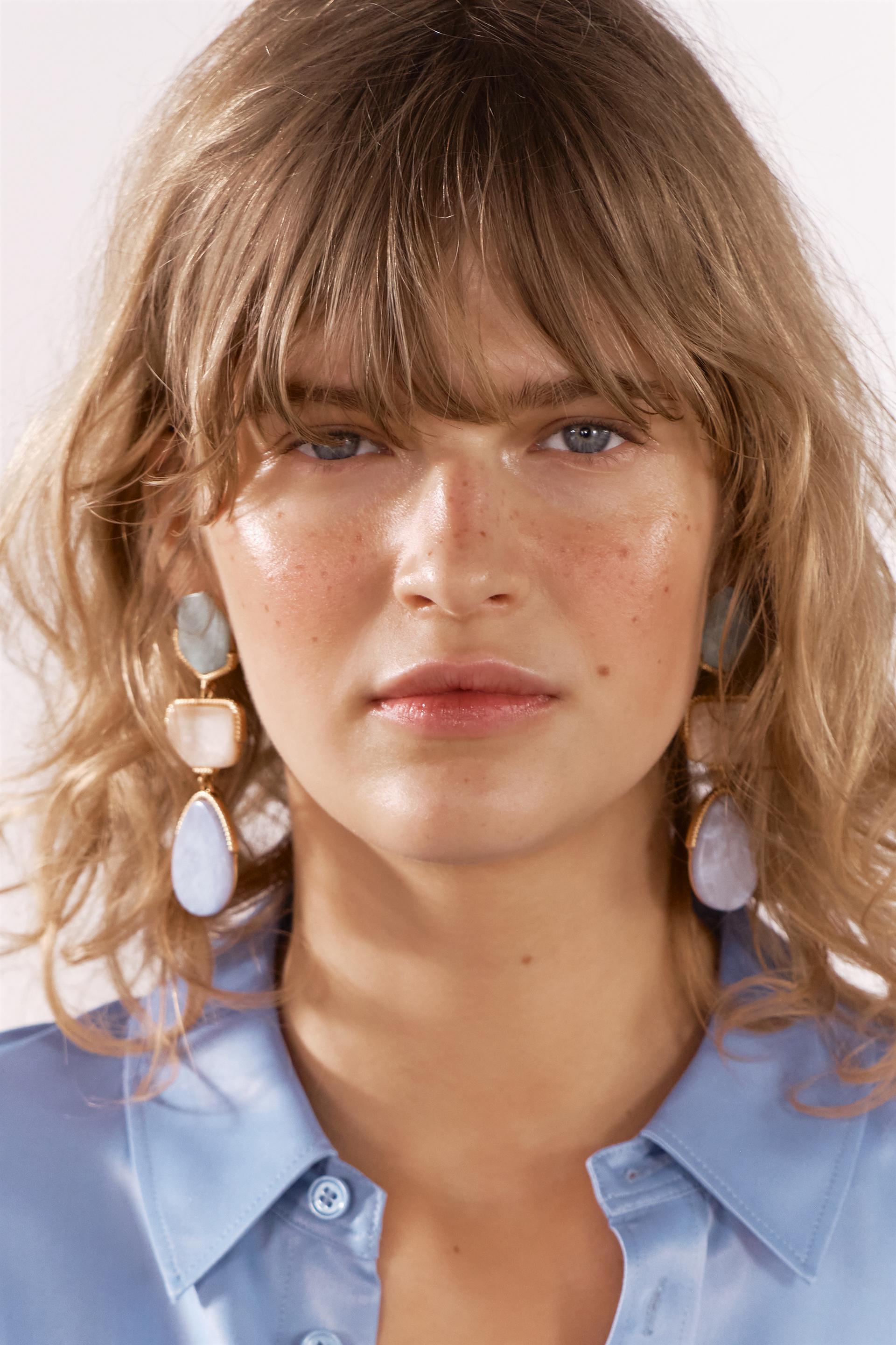 

СЕРЬГИ С ВИСЯЩИМИ КАМНЯМИ