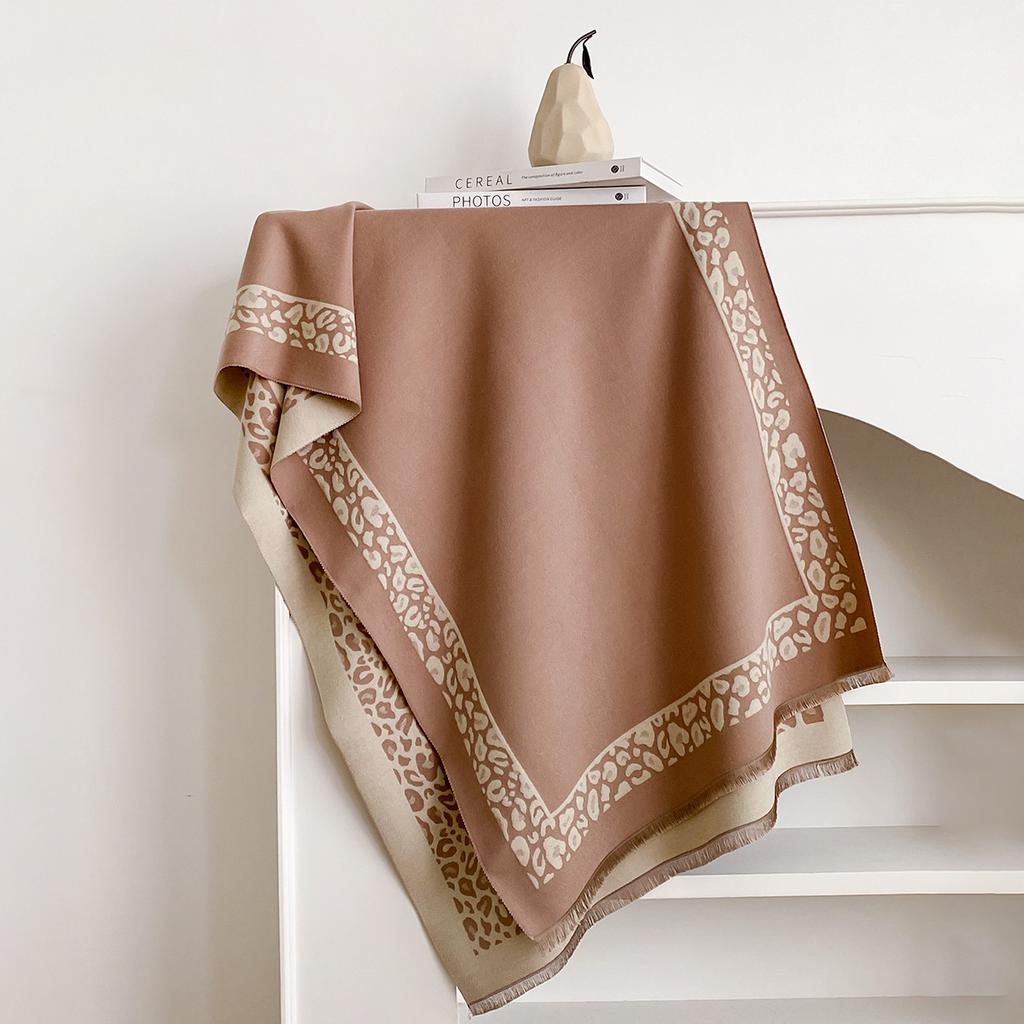 Leopard Print Jacquard Imitation Cashmere Scarf Women'S Short Fringed High-End Shawl