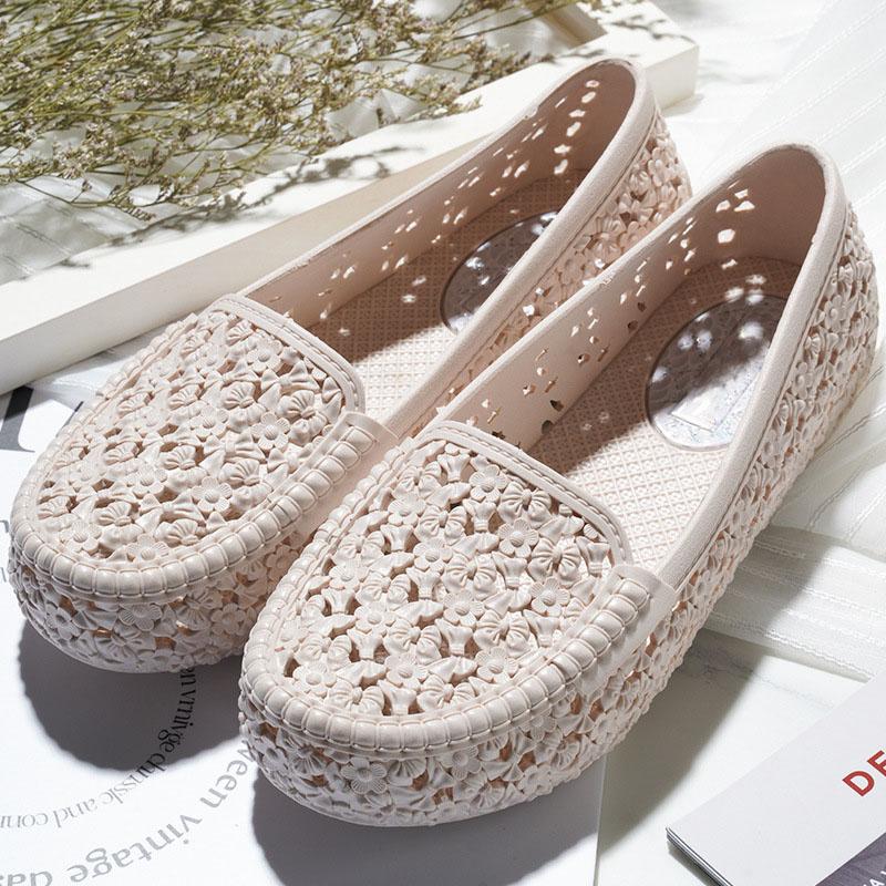 Fashion Flats Shoes Women Hollow Out Slip On Casual Nurse Shoes Summer Loafers PVC Female Sandals Shallow Beach Breathable Zapatos