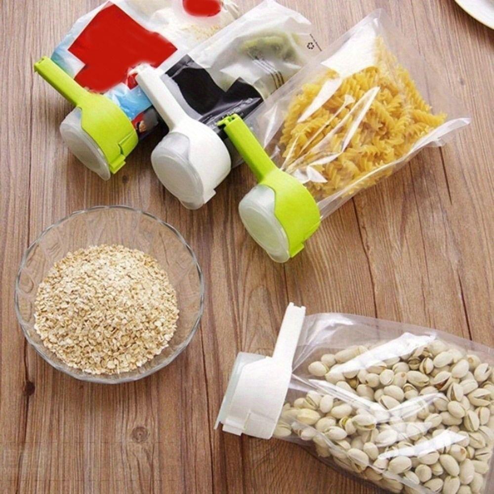 4 pcs Pour Spout Food Bag Clips Plastic Snack Bag Sealer Bag Sealer Clips Pet Food Storage