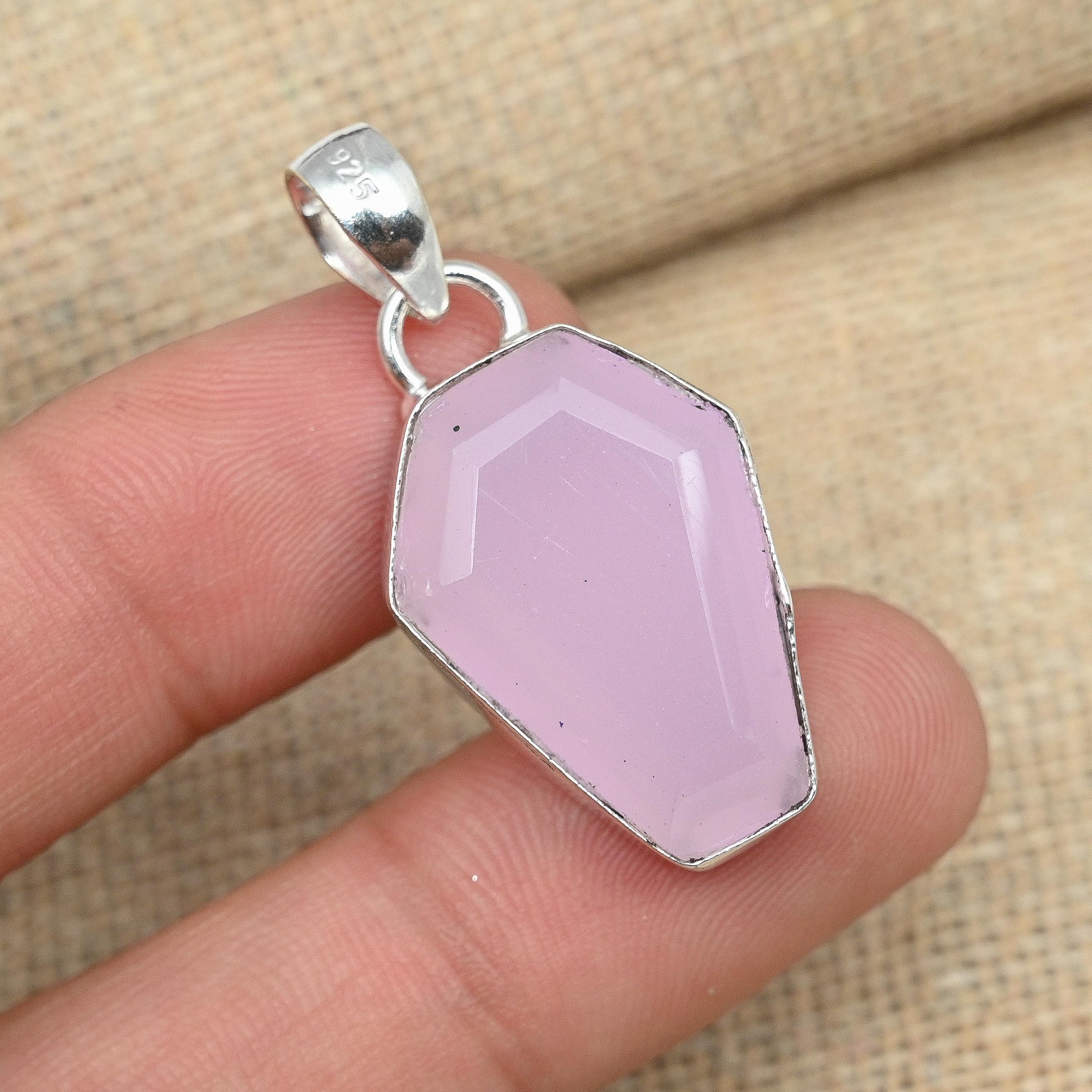 

Весільний кулон ручної роботи з дорогоцінного каменю з рожевого халцедону зі срібла 925 проби 1.57 Inches рожевий