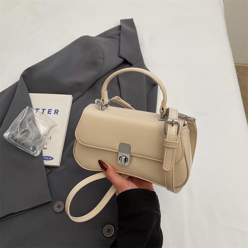 Small Bag Women's New Fashion Versatile Shoulder Messenger Bag High-end Portable Small Square Bag