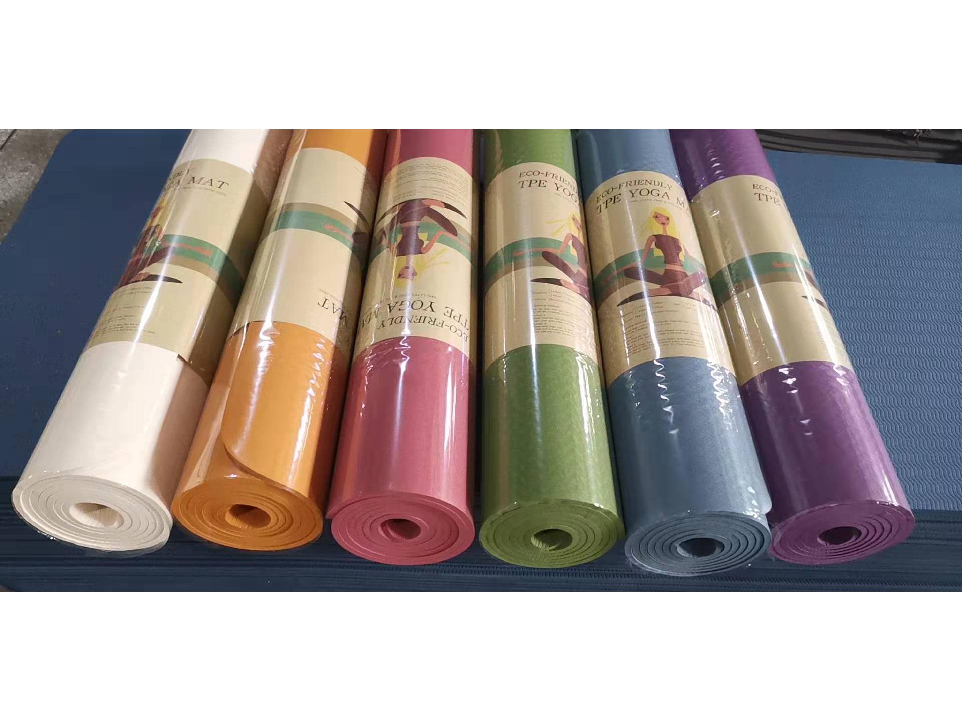 

6 мм Двухцветный Складной Коврик для Йоги из TPE с Незначительными Дефектами 170x57x0.6 cm