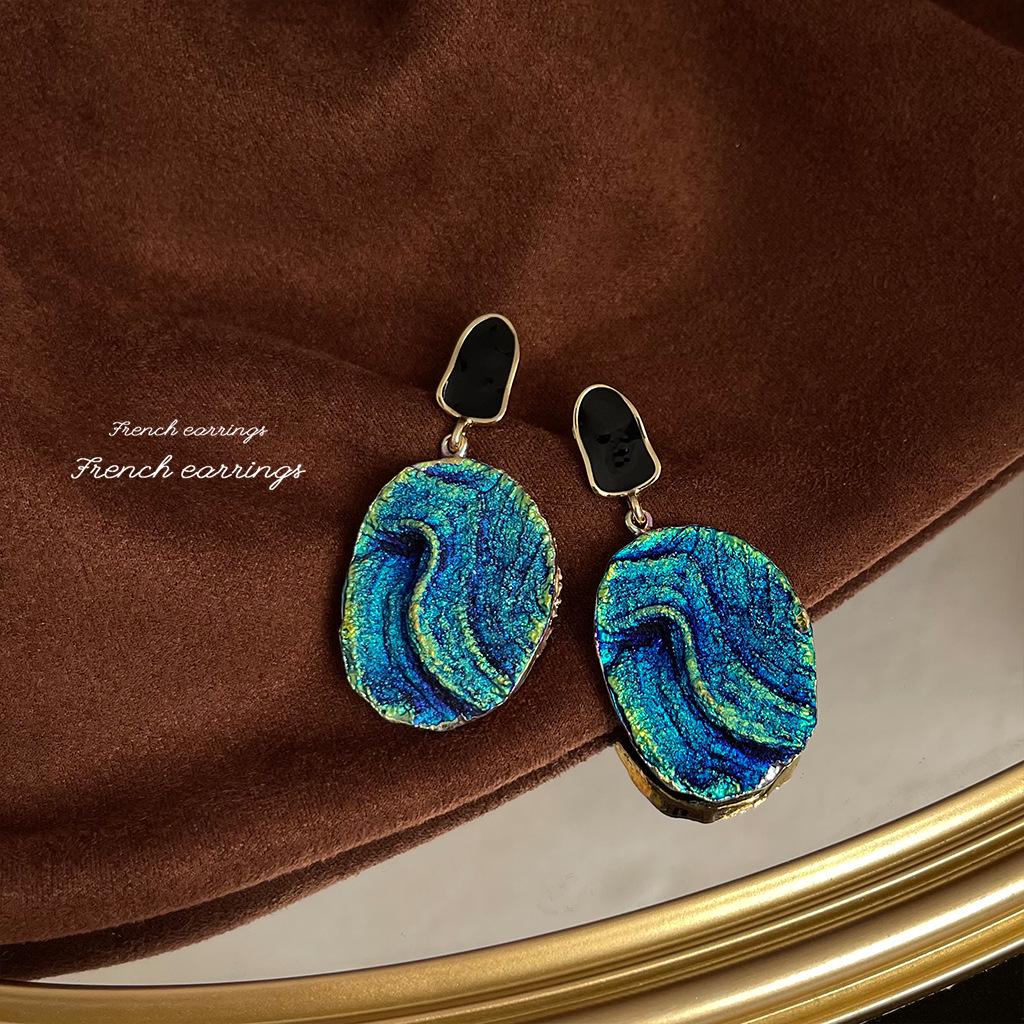 Chinese-Inspired Elegant 925 Silver Stud Earrings with Exaggerated Design
