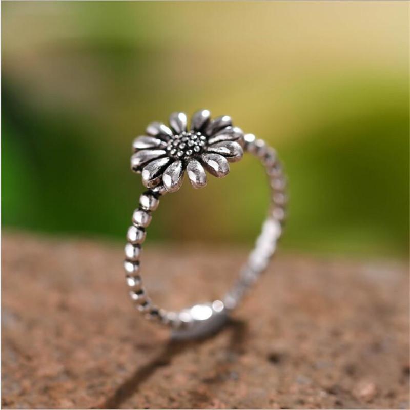 New Simple Personality Small Daisy Flower 925 Sterling Silver Jewelry Sunflower Retro Thai Silver Exquisite Opening Rings TYB453