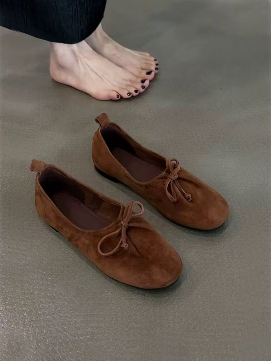 

Версия из овчины~ ретро нишевые замшевые лоферы с бантом и круглым носком женские осенние 2025 универсальные туфли на плоской подошве 40 коричневый