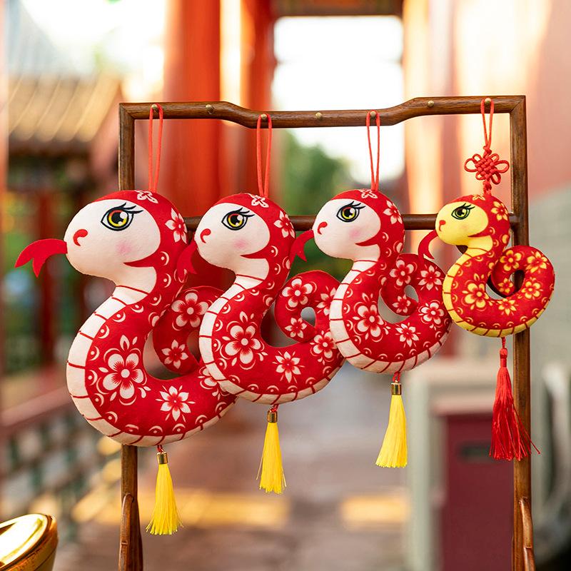 Red Chinese Knots with Tassels Good Fortune Tree Ornaments 2025 Year of Snake Lunar Year Hanging Pendants Spring Festival Decor