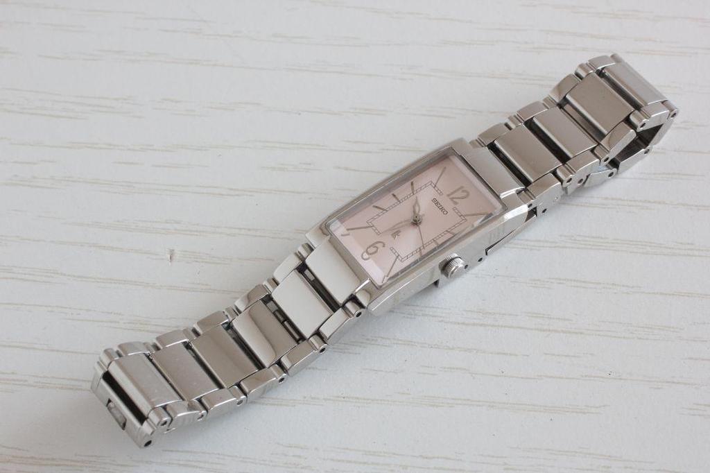 [USED] Working SEIKO LUKIA Watch 1F21-5E20