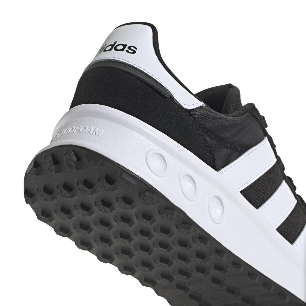 Sneakers Run 84 NJG86 Core cm [Adidas] Black/Footwear White/Carbon (39) 26.5