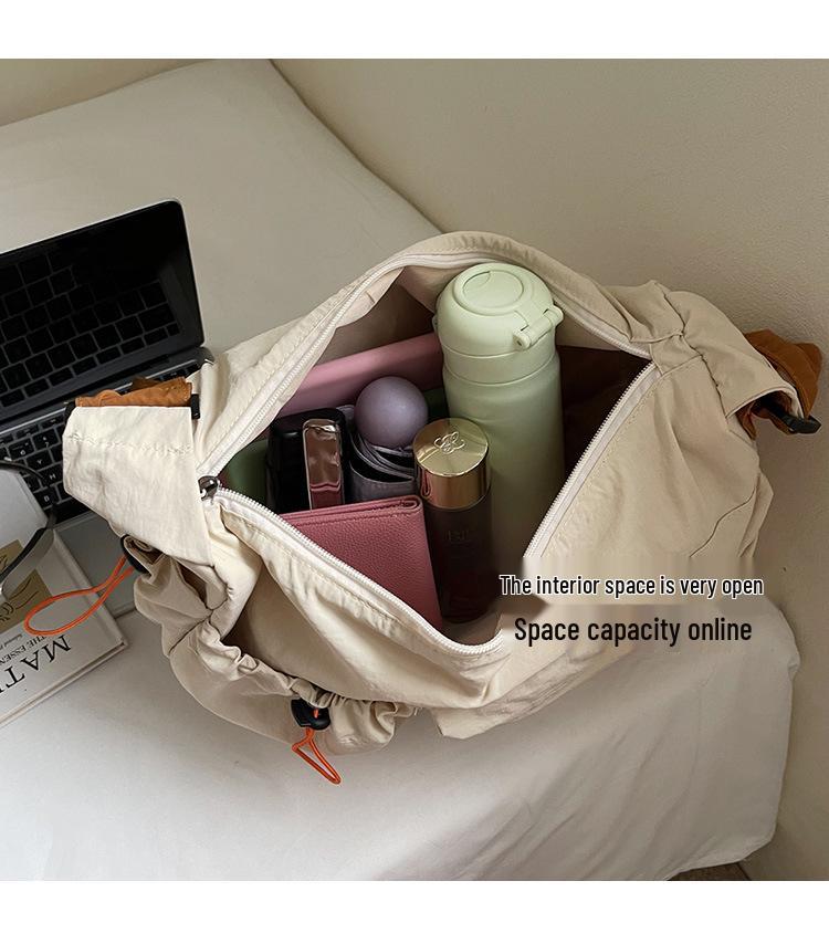 2025 Einfache Leichte Umhängetasche für den lässigen Pendelverkehr und Ausflüge