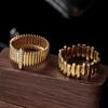 Neu-Gotische Ringe mit Streifen für Damen 18K Goldfarbe Vintage Partnerband Ästhetischer Party Geburtstags Schmuck Geschenk