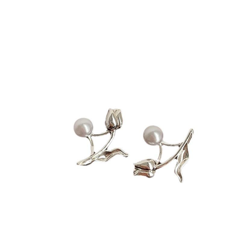 Mori Sweet Tulip Pearl Stud Earrings Women'S Light Luxury Retro Elegance Personality Fashion Versatile Temperament Earrings