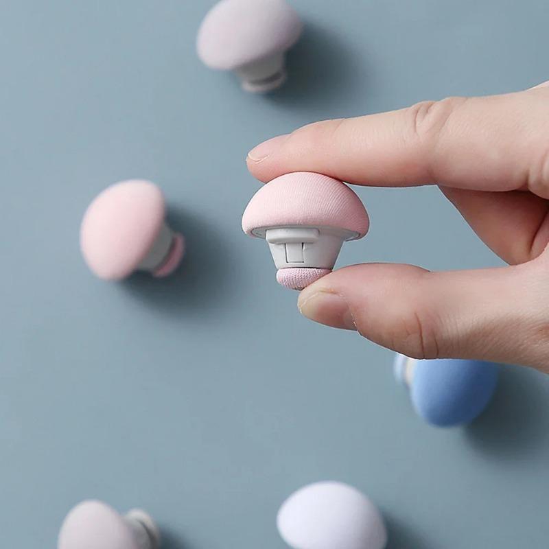 Quilt Fixer Bed Sheet Quilt Clip One Key To Easy Unlock Duvet Cover Fastener Clip Anti-Slip Blanket Buckles Quilt Holder Gripper