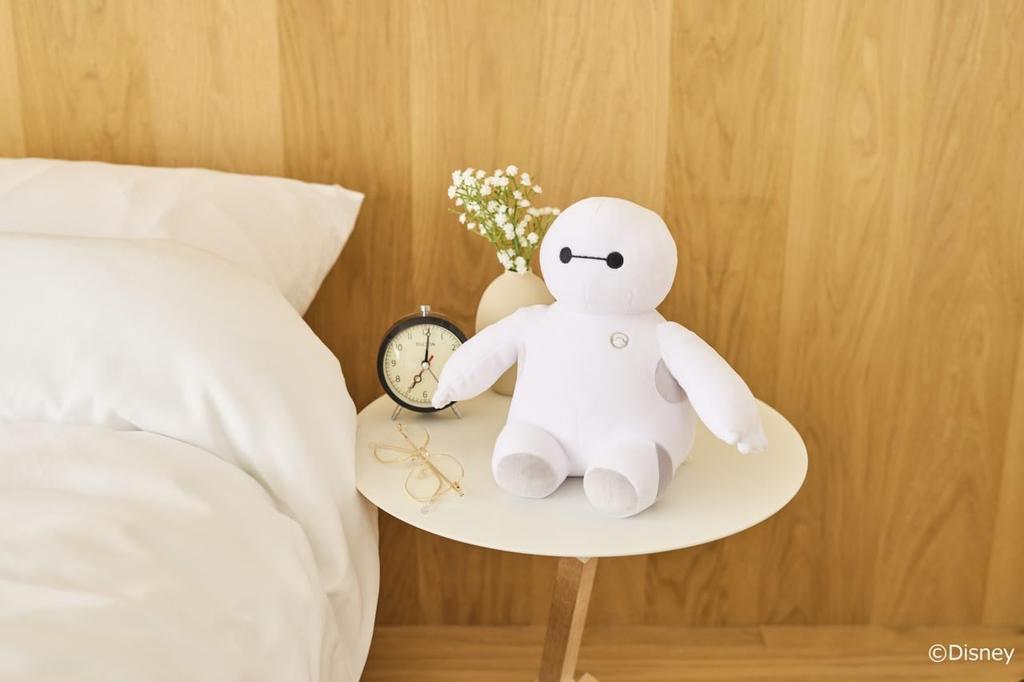 Disney Big Hero 6 Soft and Fluffy Cuddly Plush Toy Book Brand (Takarajimasha Mook)