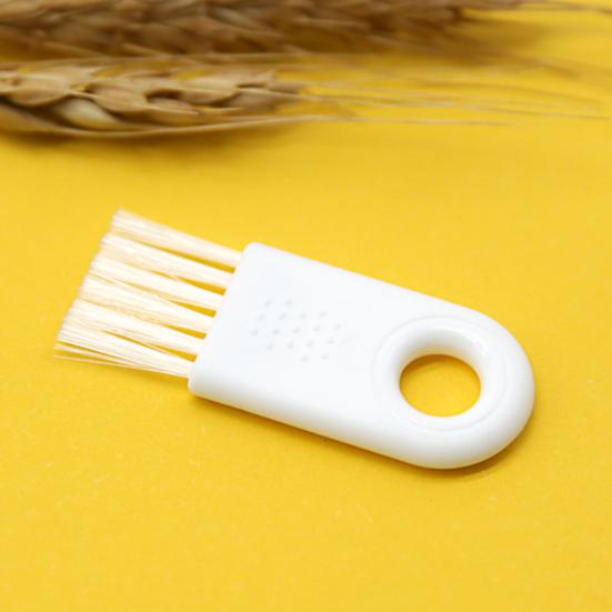Cleaning Brush Mini Fine Workmanship Plastic Simple Portable Computer Keyboard Earphones Groove Dust Removing Cleaning Tool for Daily Use
