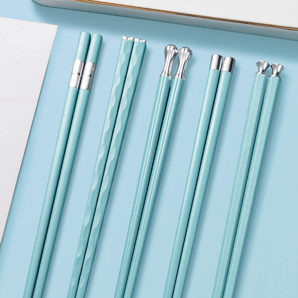 Nye blå 5 par gjenbrukbare kinesiske spisepinner i legering Muggfaste Sushi Hot Pot-pinner for matkvalitet til husholdningsbruk