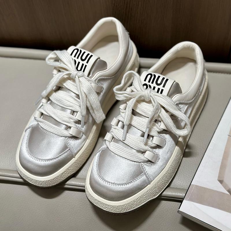 

thick-soled satin casual board shoes women s 2025 new silk sports shoes heightened lace-up niche satin white shoes women 40 серебряный