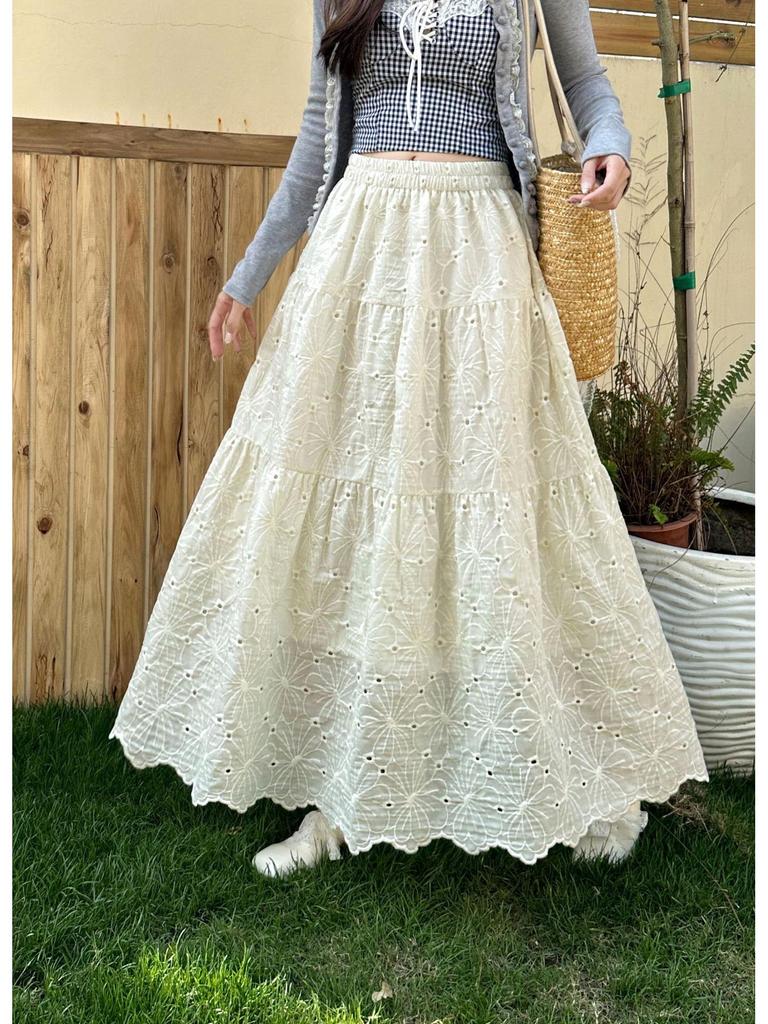 2026 Autumn Women's French Retro Elastic Waist Embroidered Hollow Out Long Skirt
