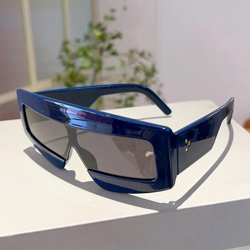 Big Frame Square Sunglasses Women Men Vintage Fashion UV400 Luxury Designer Sun Glasses One Piece Rivet Shade