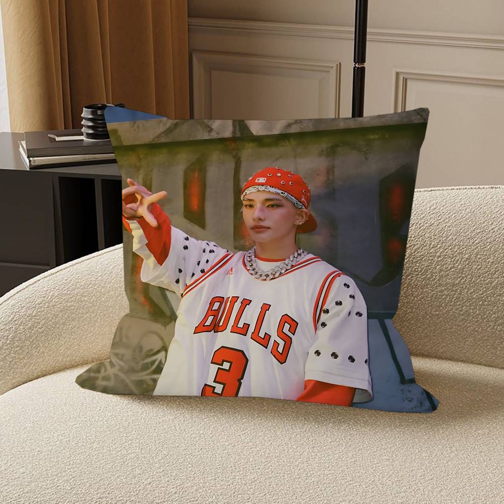 

Хёнджин Подушка Подарок Украшение для дома и офиса Спальня Диван Чехол на подушку для автомобиля 45х45 12x12Inch