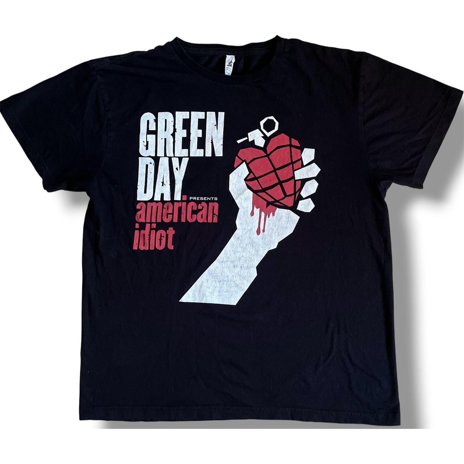 Green Day American Idiot Graphic T- Mens Large Black Heart Grenade Punk Unisex T-Shirt M