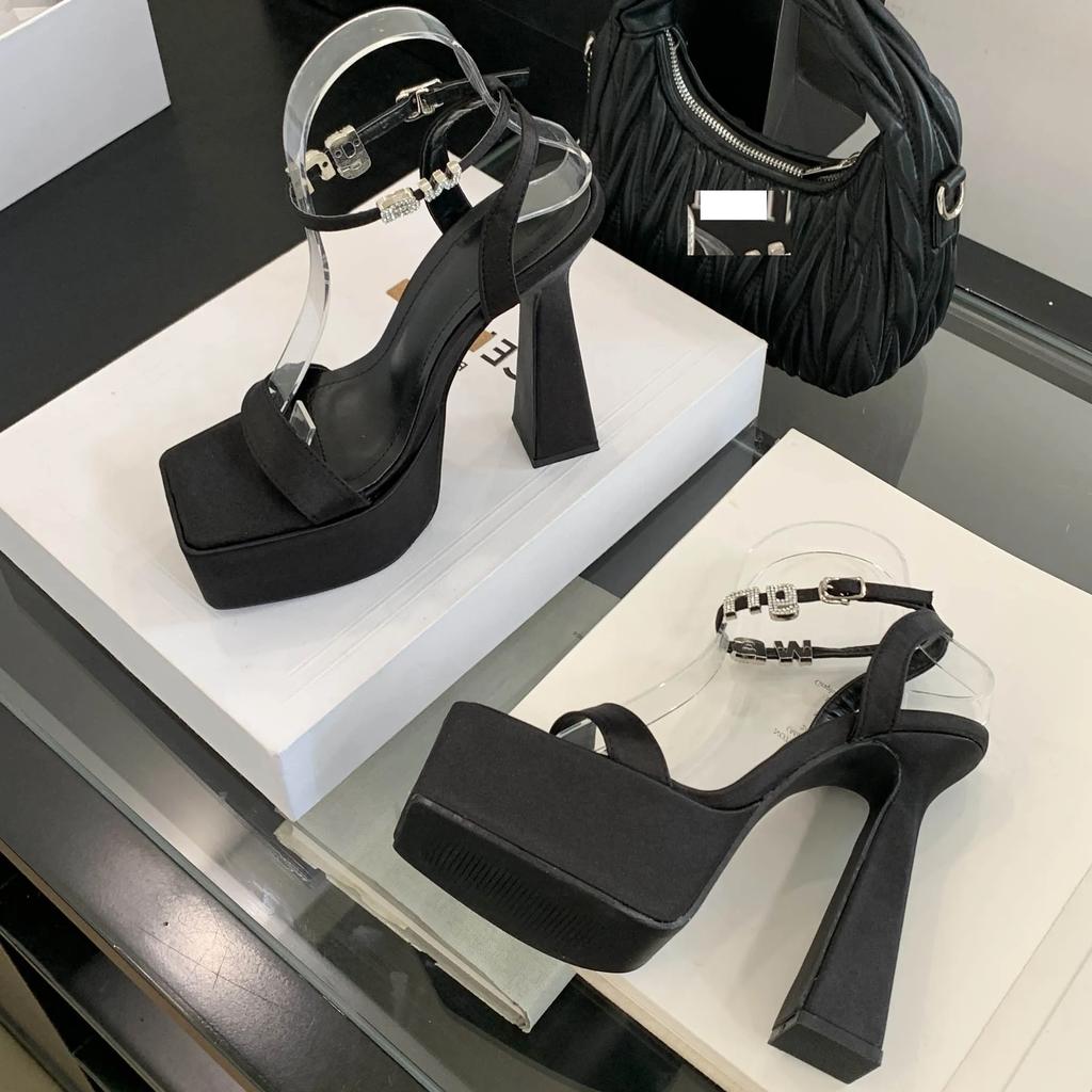 Mode Eilyken Sommer Gladiator Kristall Schnalle Riemen Damen Sandalen Mode Quadratische Zehenpartie Klobige Absätze Damen Schuhe Zapatillas De Mujer