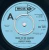 7inch Record PERFECT PEOPLE  House In The Country MU1079PROMO MCA RECORDS 1969 UK Rock Used