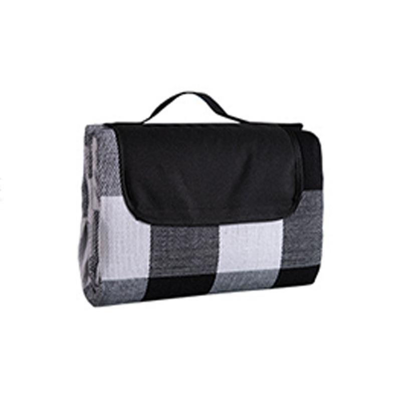 Camping picnic carpet, outdoor picnic mat, outdoor handbag, waterproof sandproof moistureproof mat, very suitable for the beach