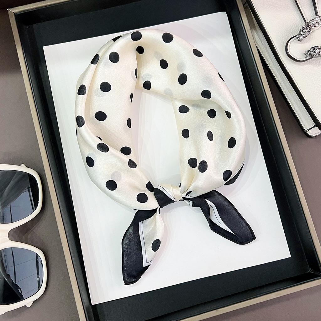 New 100% Natural Real Silk Scarf Fashion Lady Foulard Female Bandana Scarves  Women Hijab Shawl Wraps Square Neckerchief