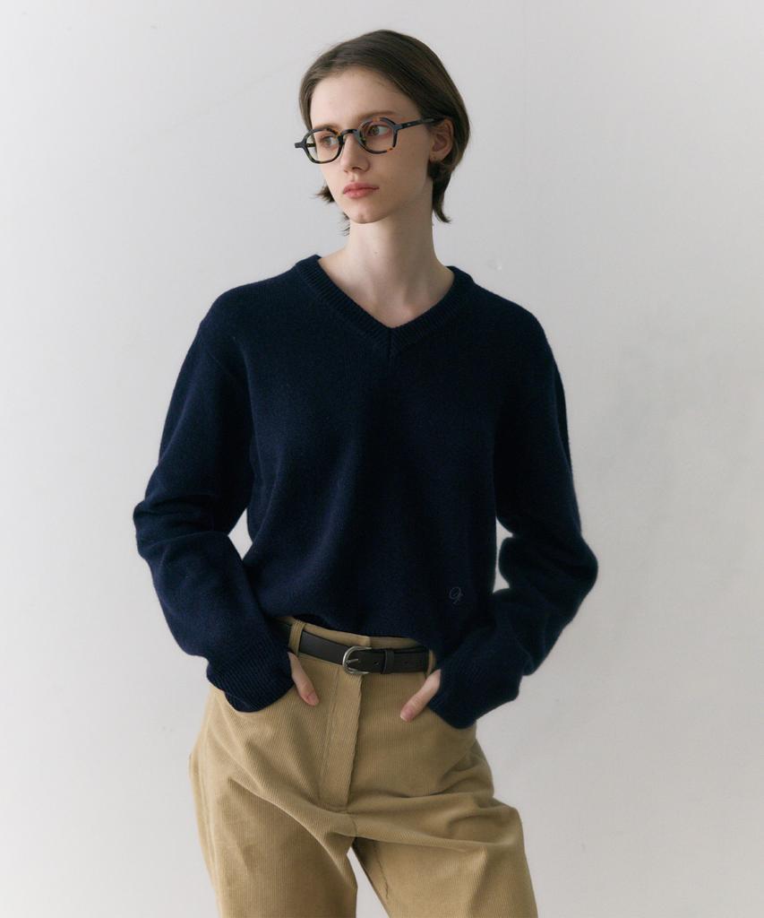 OSTKAKA Essential V-Neck Pullover Navy