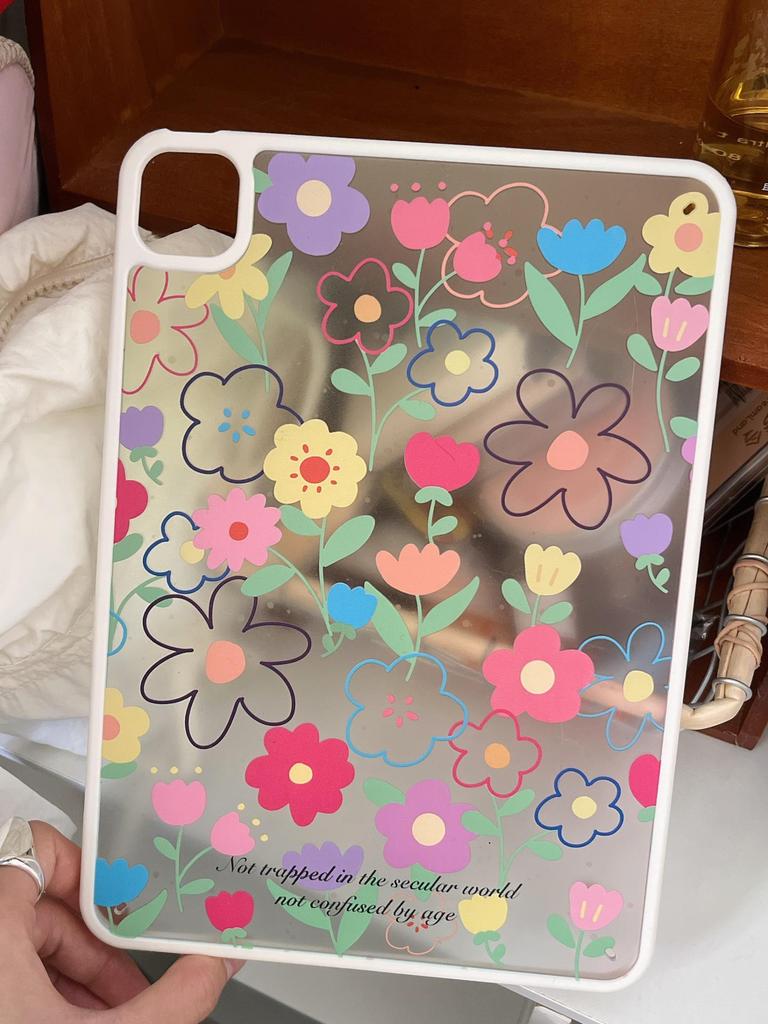 Floral Off-White iPad Pro 2021 Case: Sleek Single-Layer Design