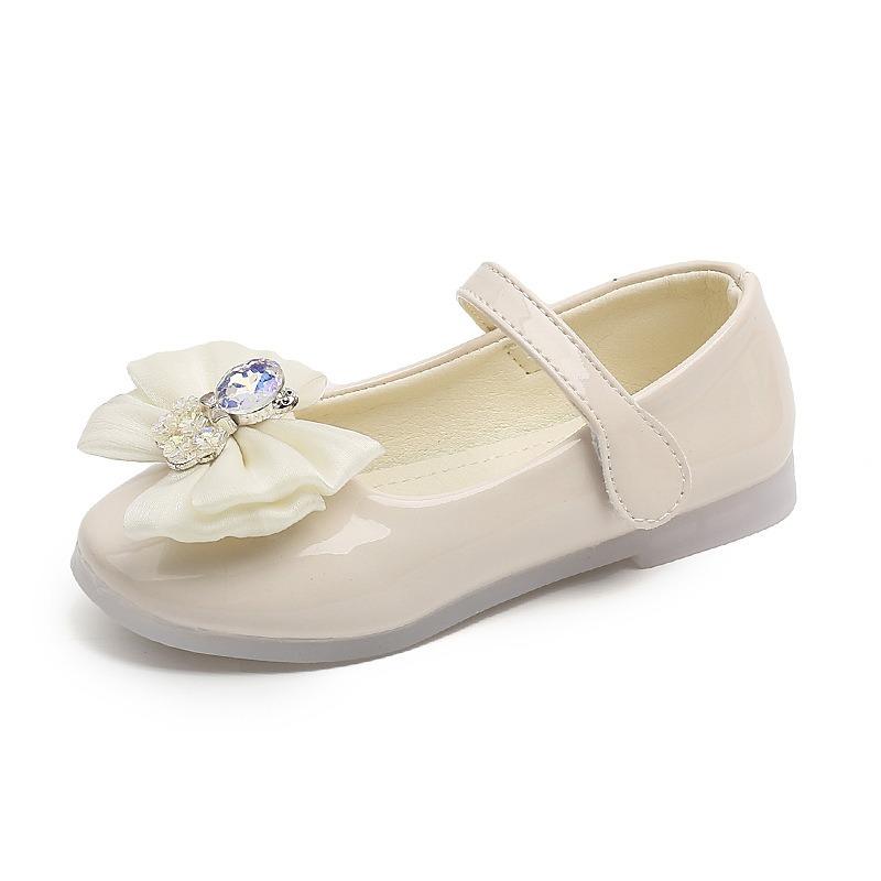 Spring, Summer, and Autumn New Style Bow Bear Design Girls' Comfortable Versatile Soft-Soled Flats for Performances, Fashionable Princess Style.