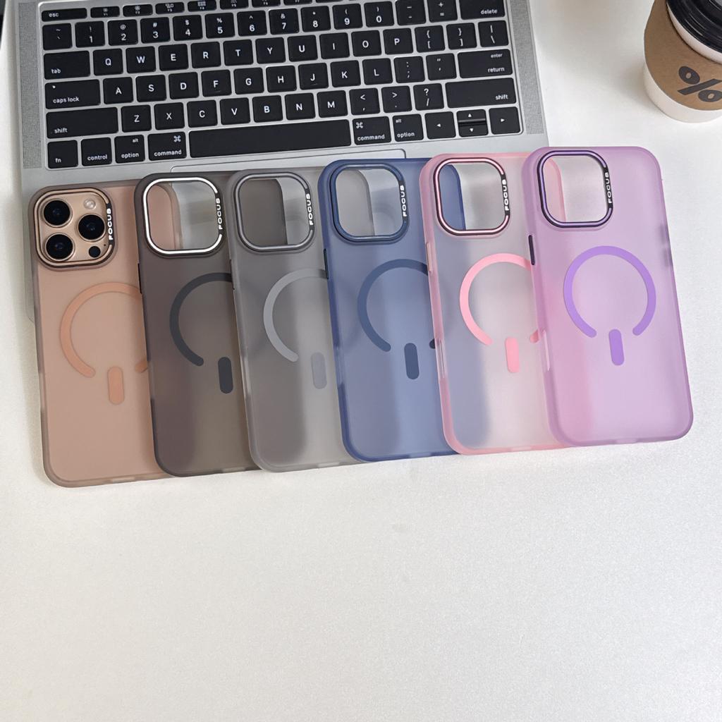 Suitable for IPhone16promax Phone Case, Skin-sensing Magnetic Attraction C-type Jelly Dopamine, Apple 15 Semi-transparent PC Case