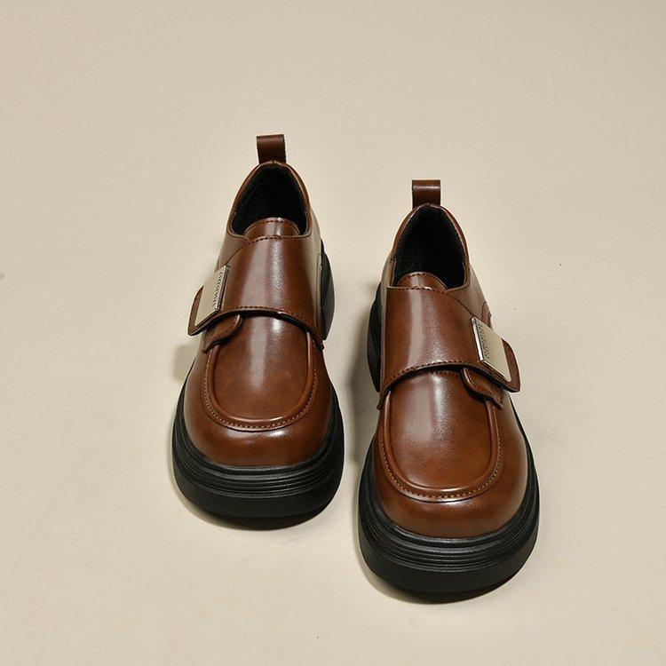 

Leather small leather shoes women s 2025 new autumn and winter British platform versatile casual loafers black Mary Jane single shoes 40
