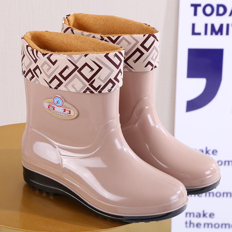 Rain shoes women's short tube fashion warm non-slip rain boots adult kitchen rubber shoes overshoes lightweight casual water shoes women's winter