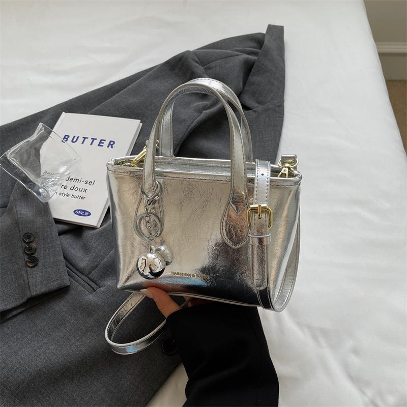 Handheld small bag women's new ins fashion minimalist style shoulder messenger bag oily leather bucket bag