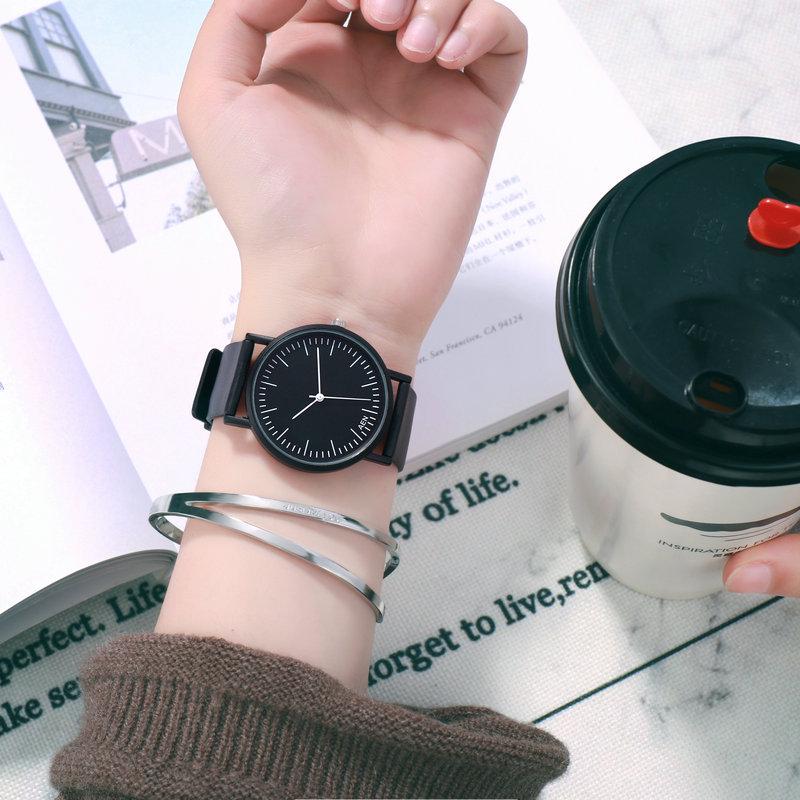 Uhr Studentin Einfach Trend Sport Lässig Männliche Atmosphäre Retro College-Stil Partneruhr