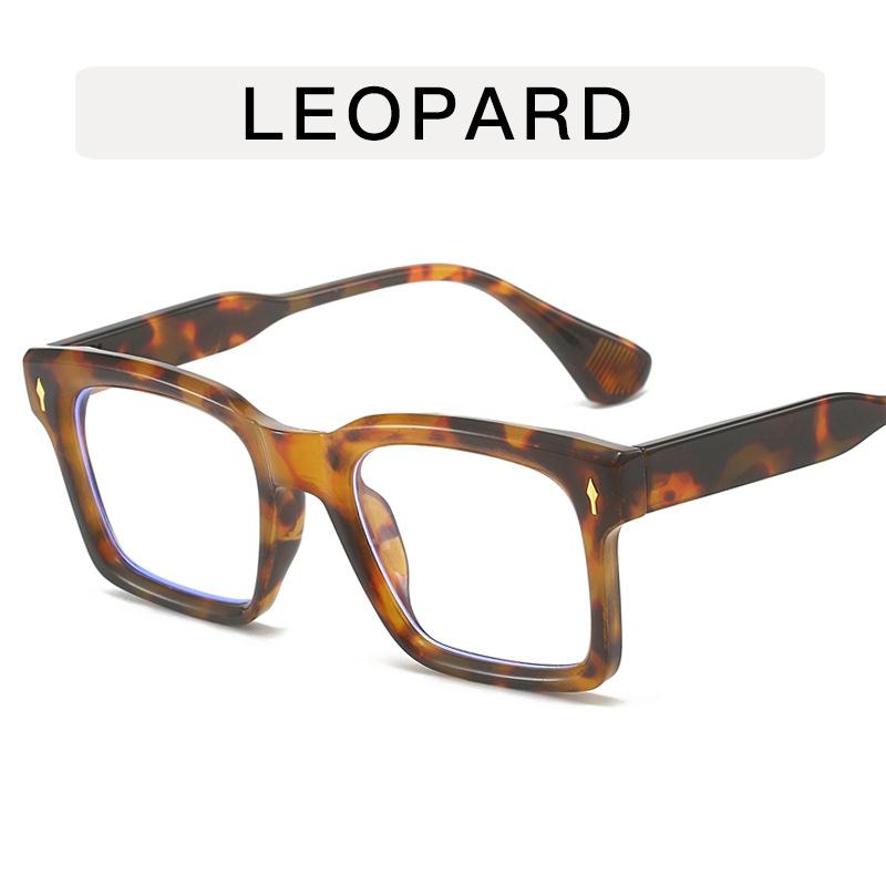 Vintage Retro Style Women's Sun Glasses Rivets Decoration Square Shape Sunglasess Women Driving Hiking Men Sunglass