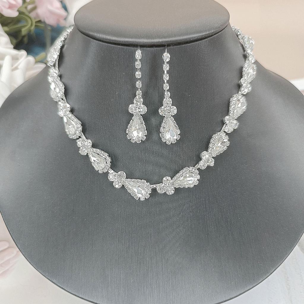 Jewelry, Ladies Silver Sparkling Crystal Necklace Earrings Set
