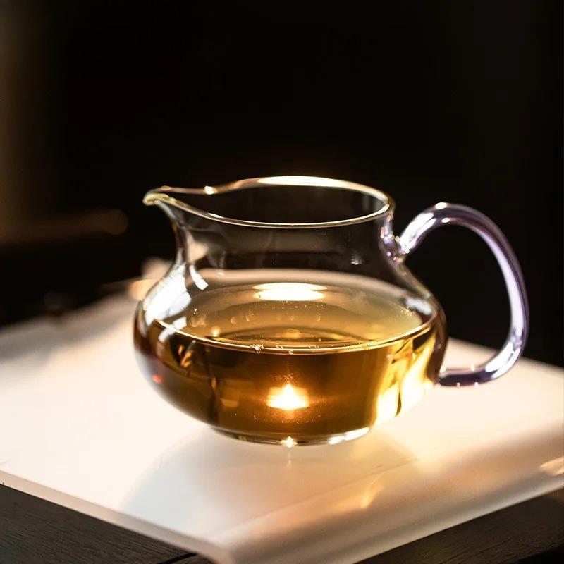 275ml Transparente Glas Teekanne Teeteiler Cha Hai Spender Gerechtigkeitsbecher mit Griff Fair Mug Teegeschirr Ornamente Zubehör