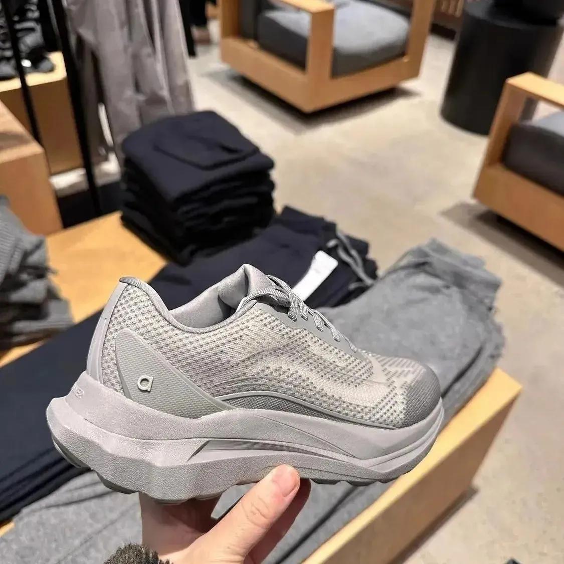 

New Men S And Women S Same Style Fashionable Sports And Leisure Outdoor Lightweight, Breathable And Versatile Running Shoes 45