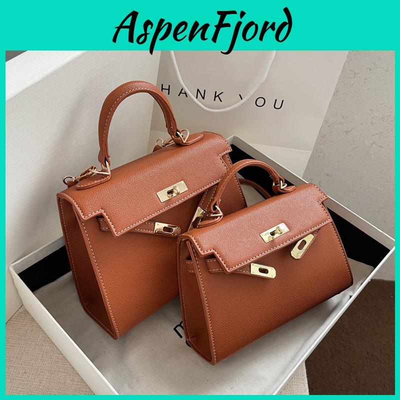 Urban Minimalist 2024 Fashionable Small Shoulder Bag Women's Lock Clasp Pu Handbag