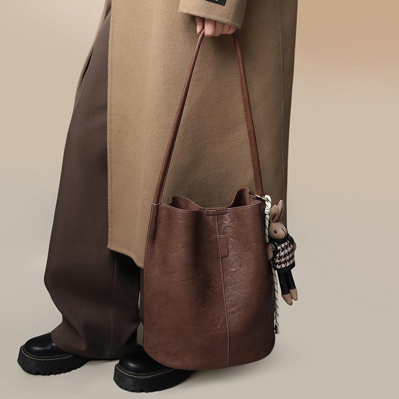 Fashion Versatile Retro Old Bucket Bag Women'S Large-Capacity Casual Simple Versatile Shoulder Oblique Span Bag