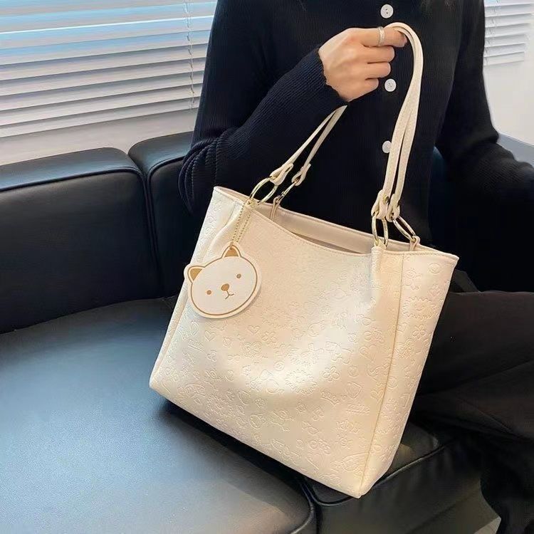 Women's Handbags with Large Capacity Package Single Shoulder Large Package Niche Design Class Commuter Bag Tote Bag